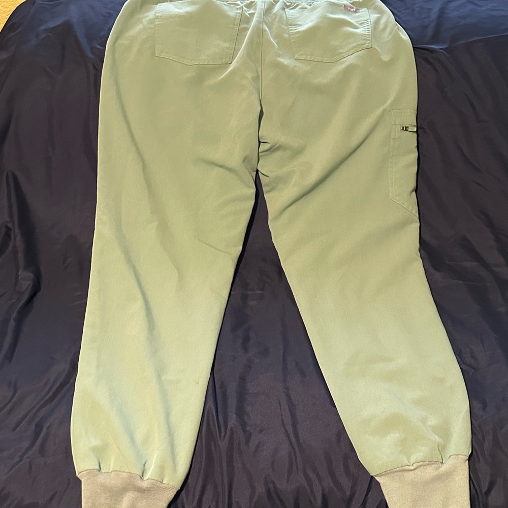 Figs scrub pants joggers, mint green, size M